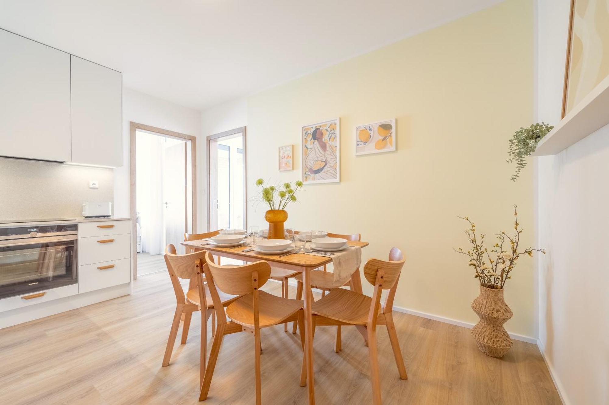 Bright 2br - 5th Floor, Balcony, Free Parking By Gravity Apartamento *